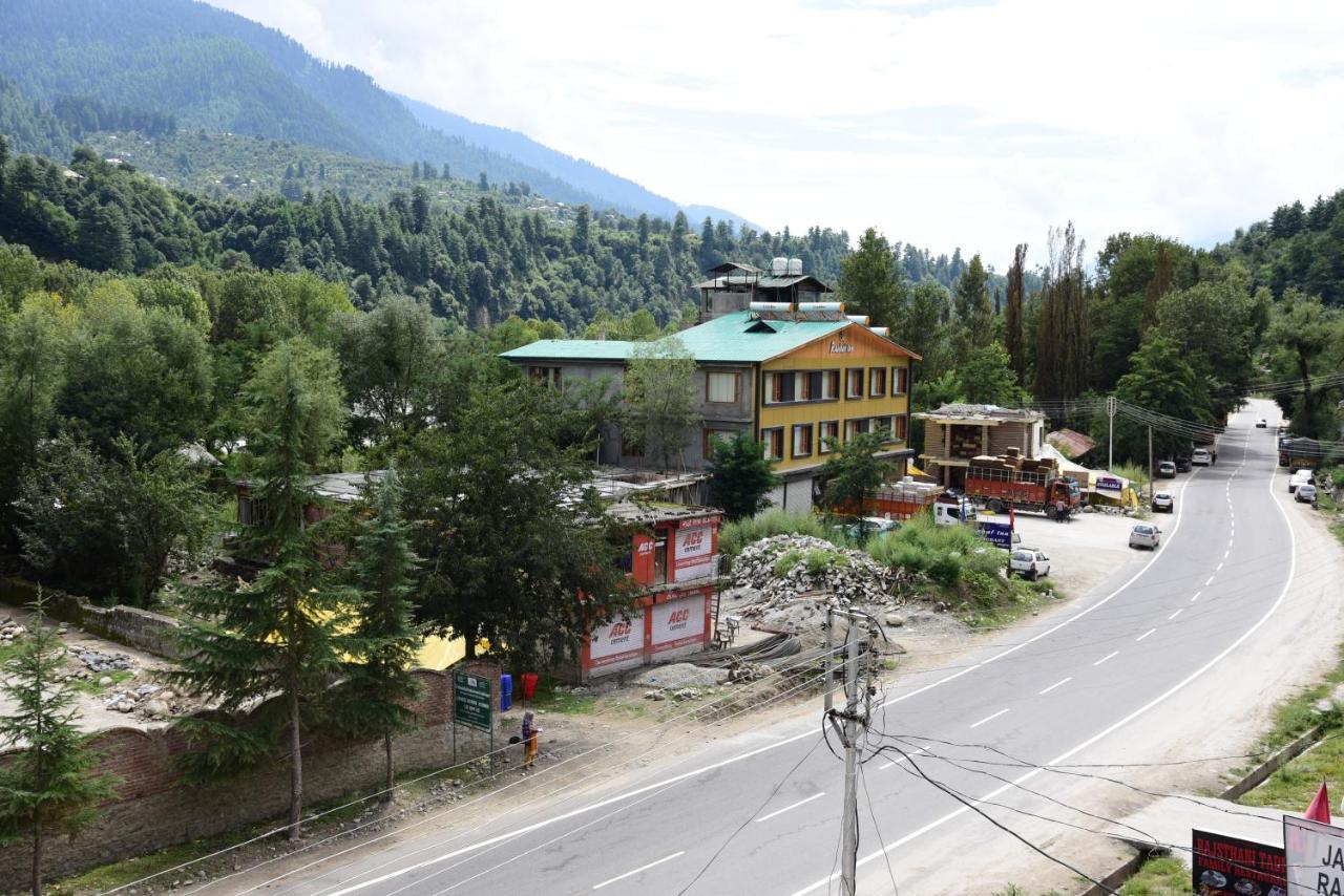 Hotel Manali Dreams - Manali (Himachal Pradesh) — Photos 1